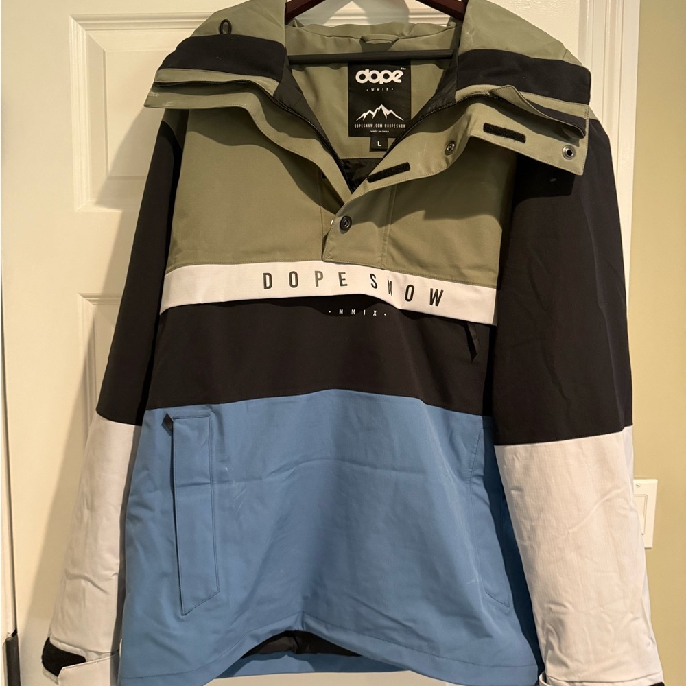 DOPE Snow Olive and Black Jacket ❄️🏔️